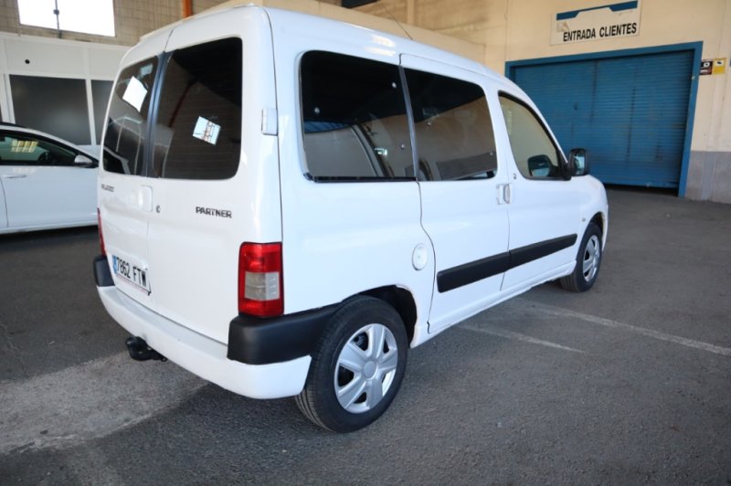 PEUGEOT PARTNER 1600 TURBO DIESEL DE 75 CV CON 5 PLAZAS