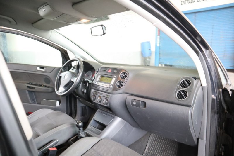 VOLKSWAGEN GOLF 2.0 TDI