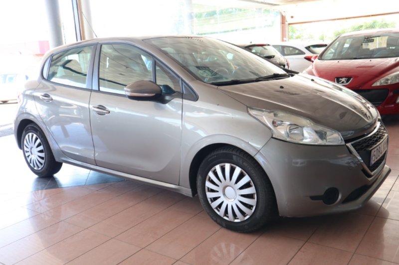 PEUGEOT 208 1600 HDI DE 92 CV CON 5 PUERTAS