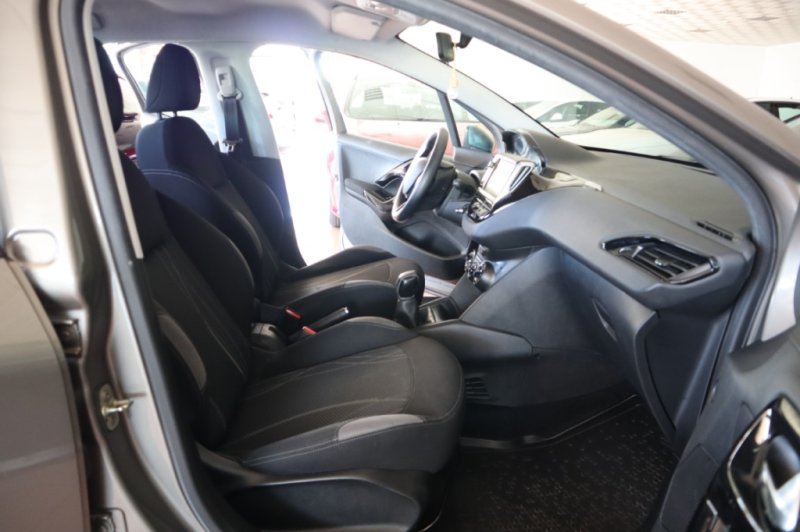 PEUGEOT 208 1600 HDI DE 92 CV CON 5 PUERTAS