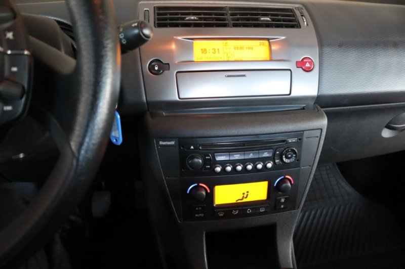 CITROEN C4 1600 HDI CON 5 PUERTAS