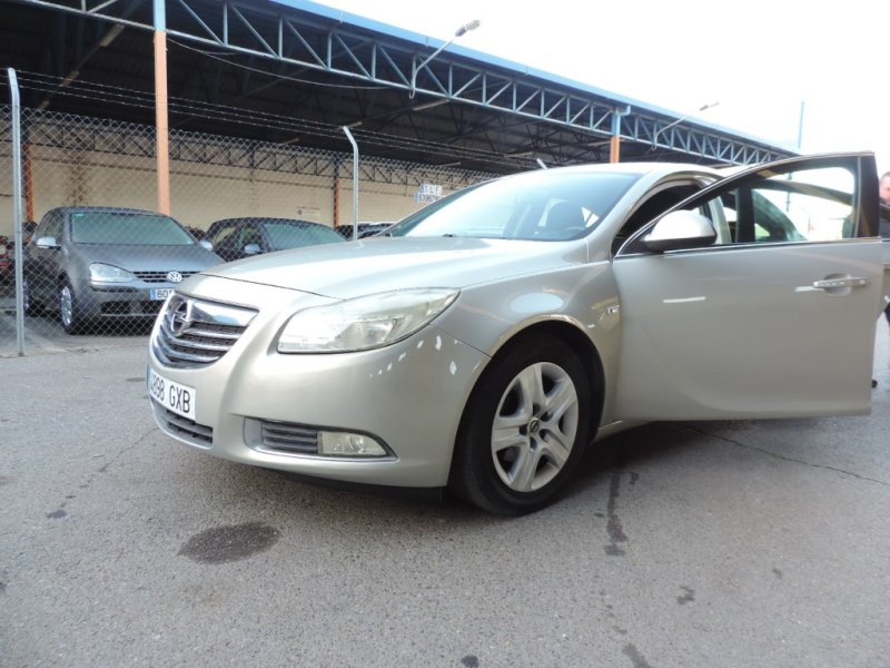 OPEL INSIGNIA 2000 TURBO DIESEL 6 VELOCIDADES