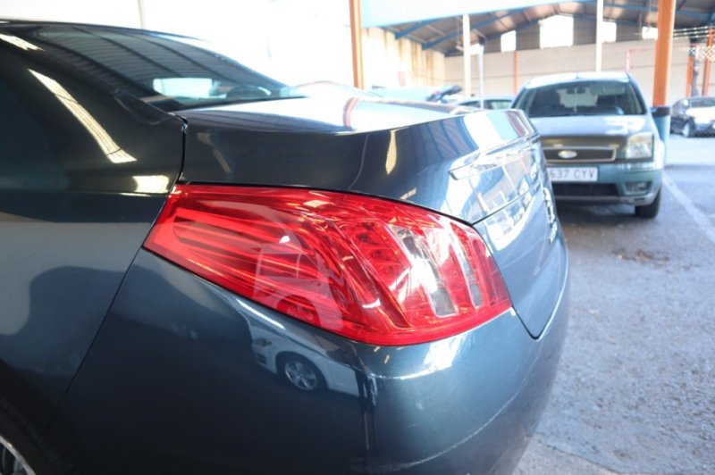 PEUGEOT 508 2.0 HDI (TURBO DIESEL) 6 VELOCIDADES