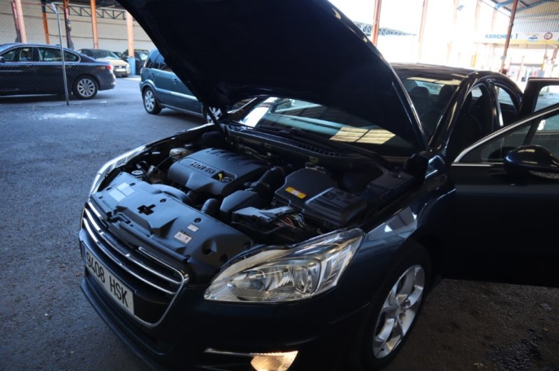 PEUGEOT 508 2.0 HDI (TURBO DIESEL) 6 VELOCIDADES