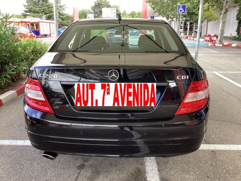 MERCEDES-BENZ C 220 CDI CON 6 VELOCIDADES