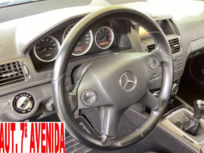 MERCEDES-BENZ C 220 CDI CON 6 VELOCIDADES