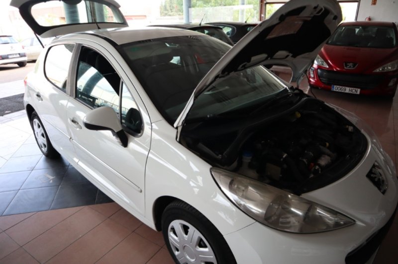 PEUGEOT 207 1600 HDI